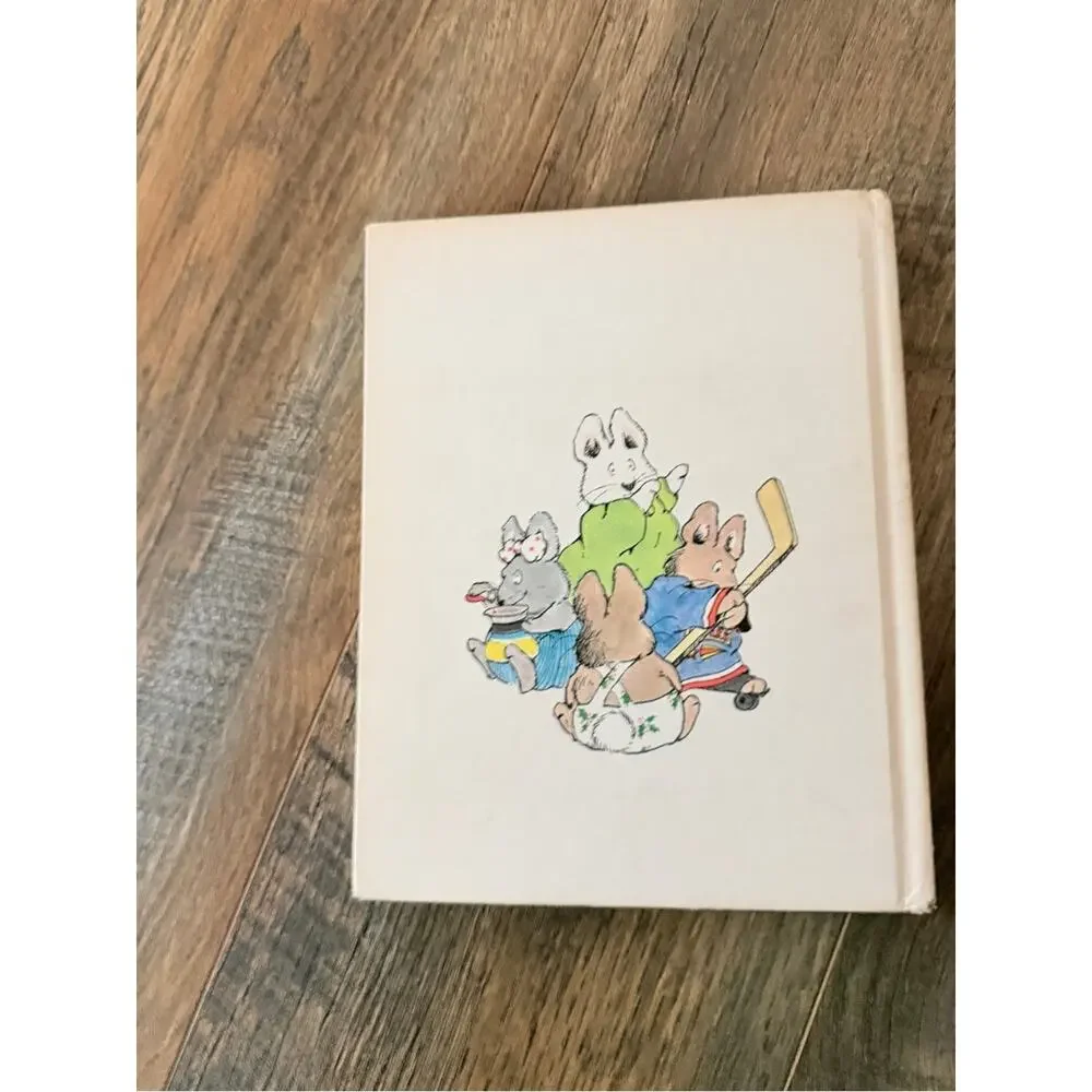 Morris’s Disappearing Bag | A Christmas Story by Rosemary Wells | Vintage book